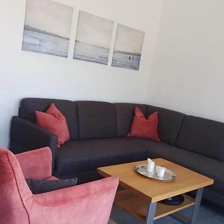 Haus Moorrose Holiday home Schweiburg